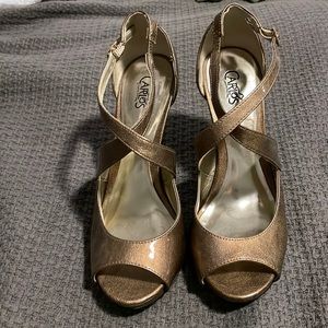 Sexy copper heels. Great with jeans or if you’re gettin fancy